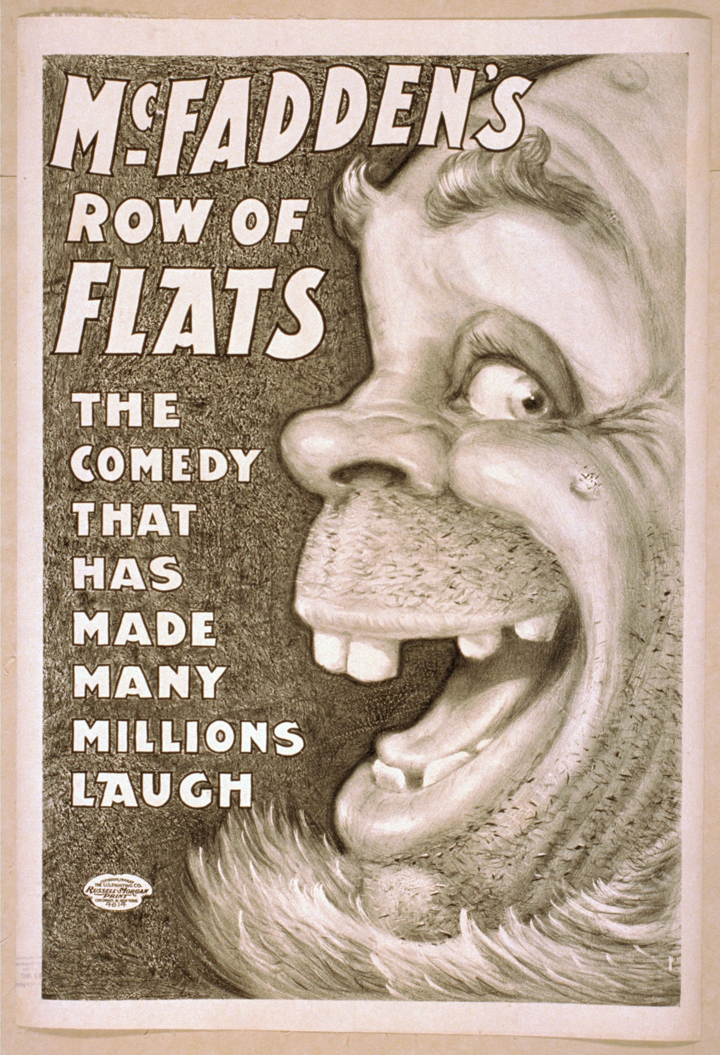 Plakat einer lachenden Person mit wilden Haaren, weiten Augen und einem strahlenden Grinsen, eingerahmt von einem hellgelben Hintergrund, mit dem Text "McFadden's Row of Flats: The Comedy That Has Made Many Millions Laugh" über das Bild.