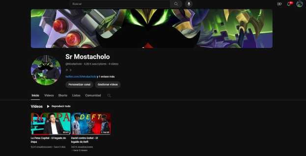 Screenshot einer Website mit schwarzem Hintergrund und animierten Bildern und Text, der "Wie lade ich YouTube-Videos herunter" liest, ähnelnd einem YouTube-Videostreaming-Dienst.