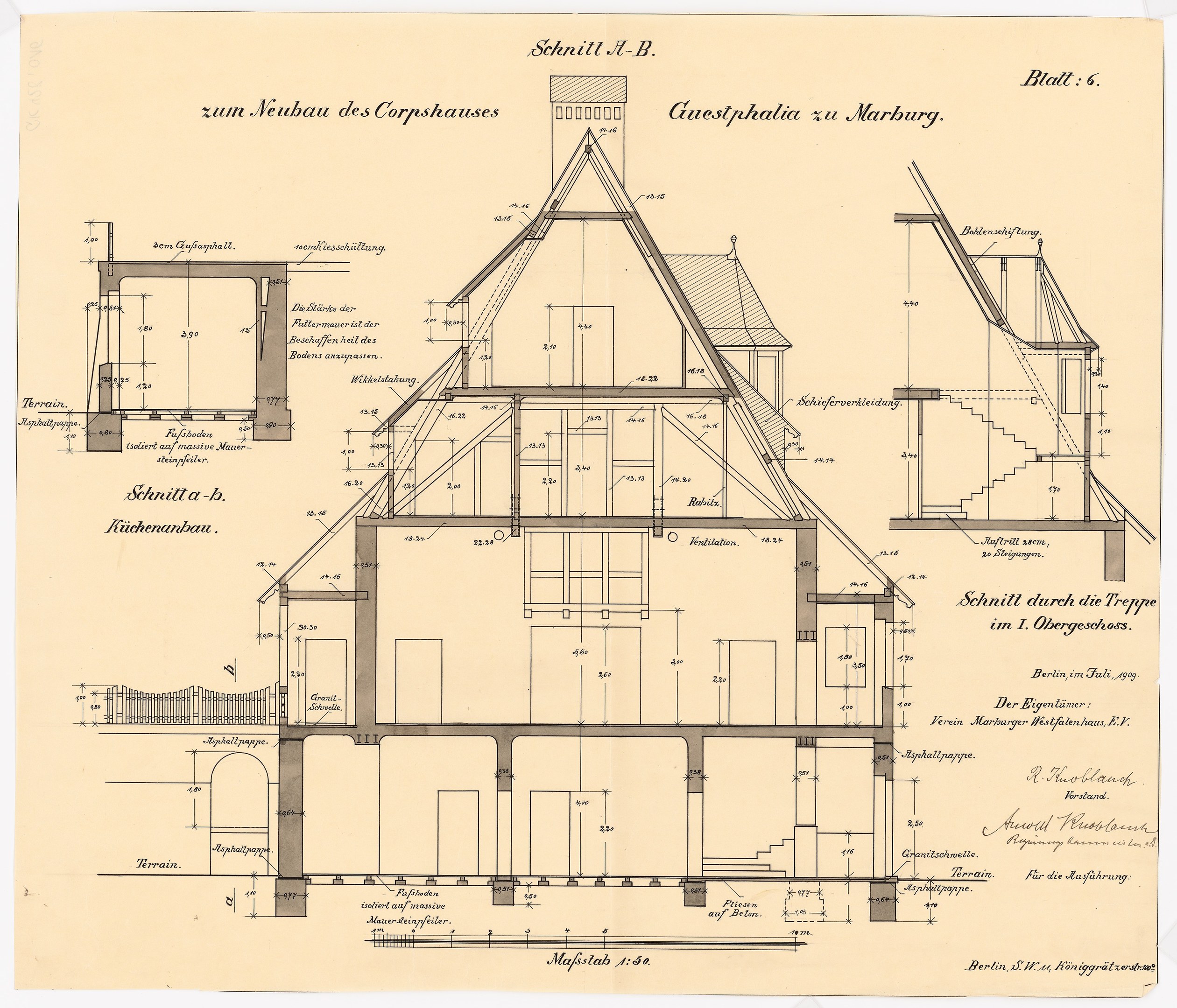 Schwarze und weiße architektonische Zeichnung eines Hauses mit zahlreichen Fenstern und einem Dach, das als erstes Haus in Deutschland bezeichnet wird, begleitet von detaillierten Plänen und Text.