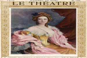 Eine Frau in einem pinken Kleid mit zurückgebundenem Haar, die direkt in die Kamera schaut, auf dem Cover eines Magazins mit der Aufschrift "Le Theatre".